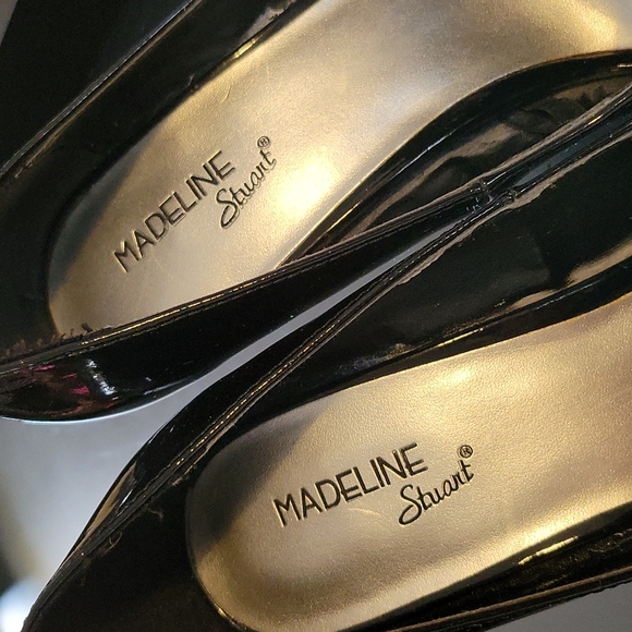 Madeleine Stuart Black Patent Heels Size 8.5 - Picture 3 of 7